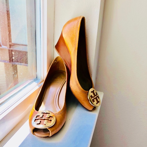 Tory Burch Shoes - Tory Burch tan peep toe wedge pump w/ logo